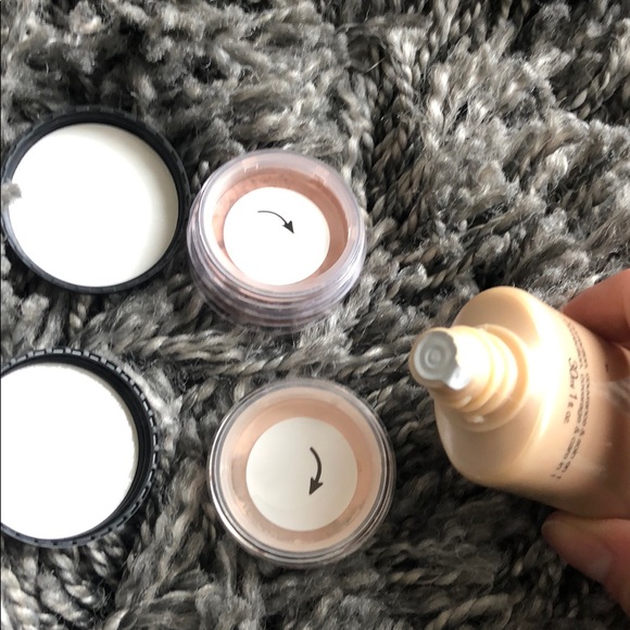 Sephora foundation, Too Faced primer, 2 eyeshadows - Picture 5 of 5